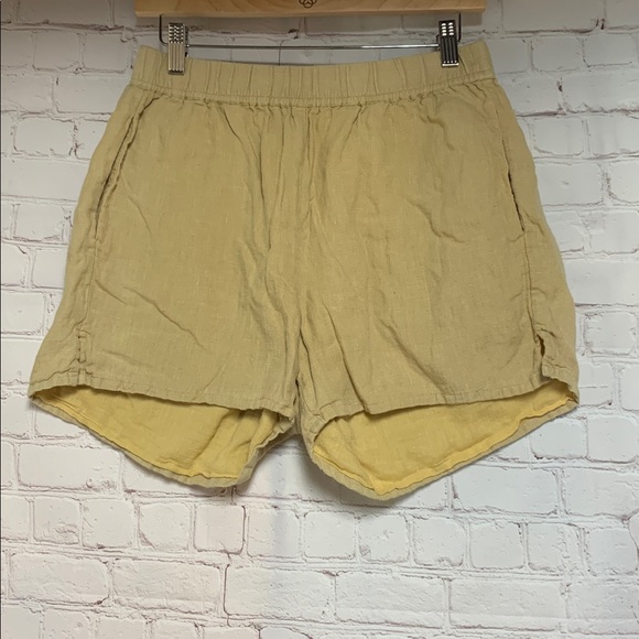 Laude The Label Pants - LAUDE THE LABEL Yellow Linen Shorts Size M